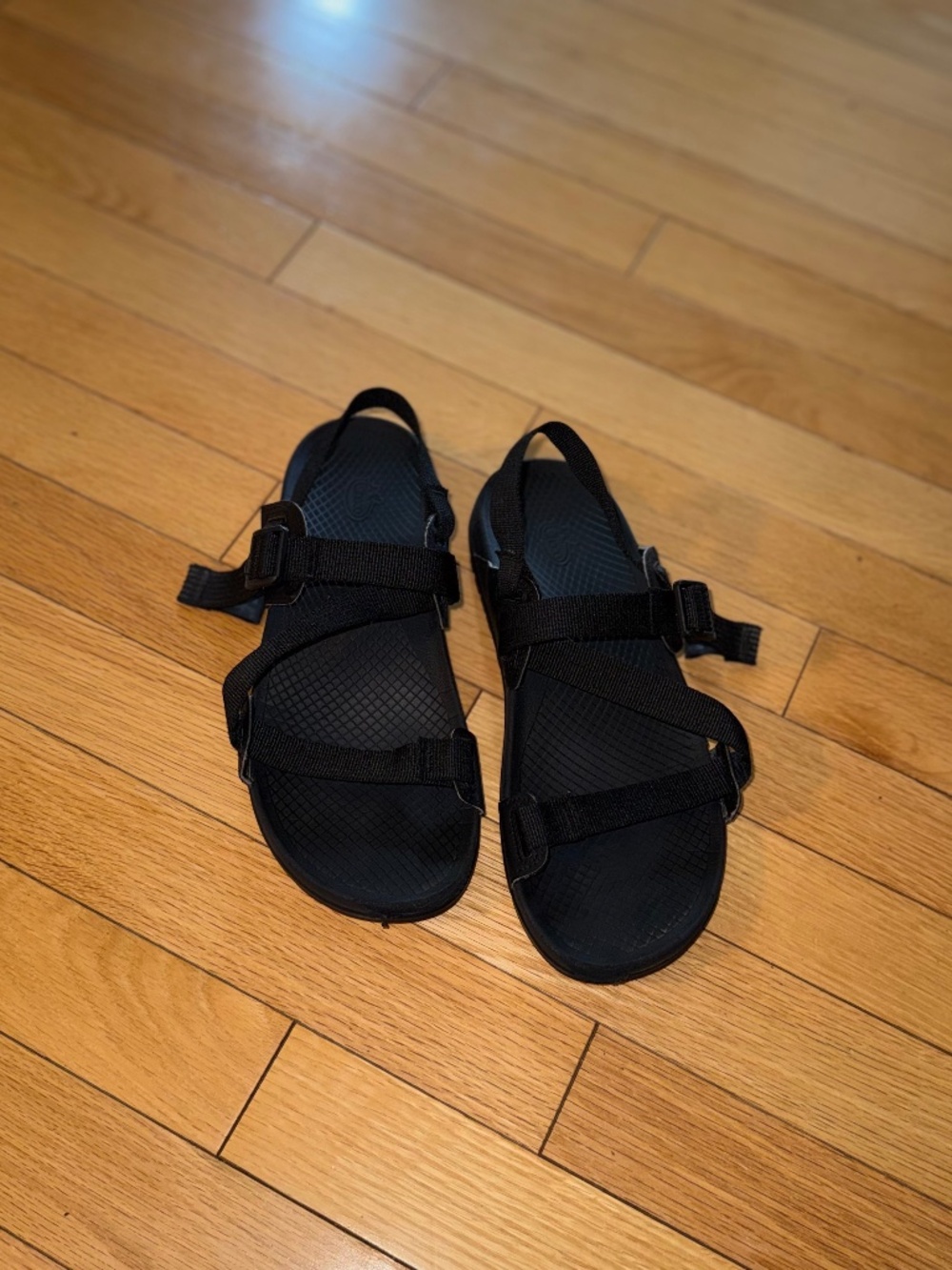 Chacos Black adjustable strap sandal